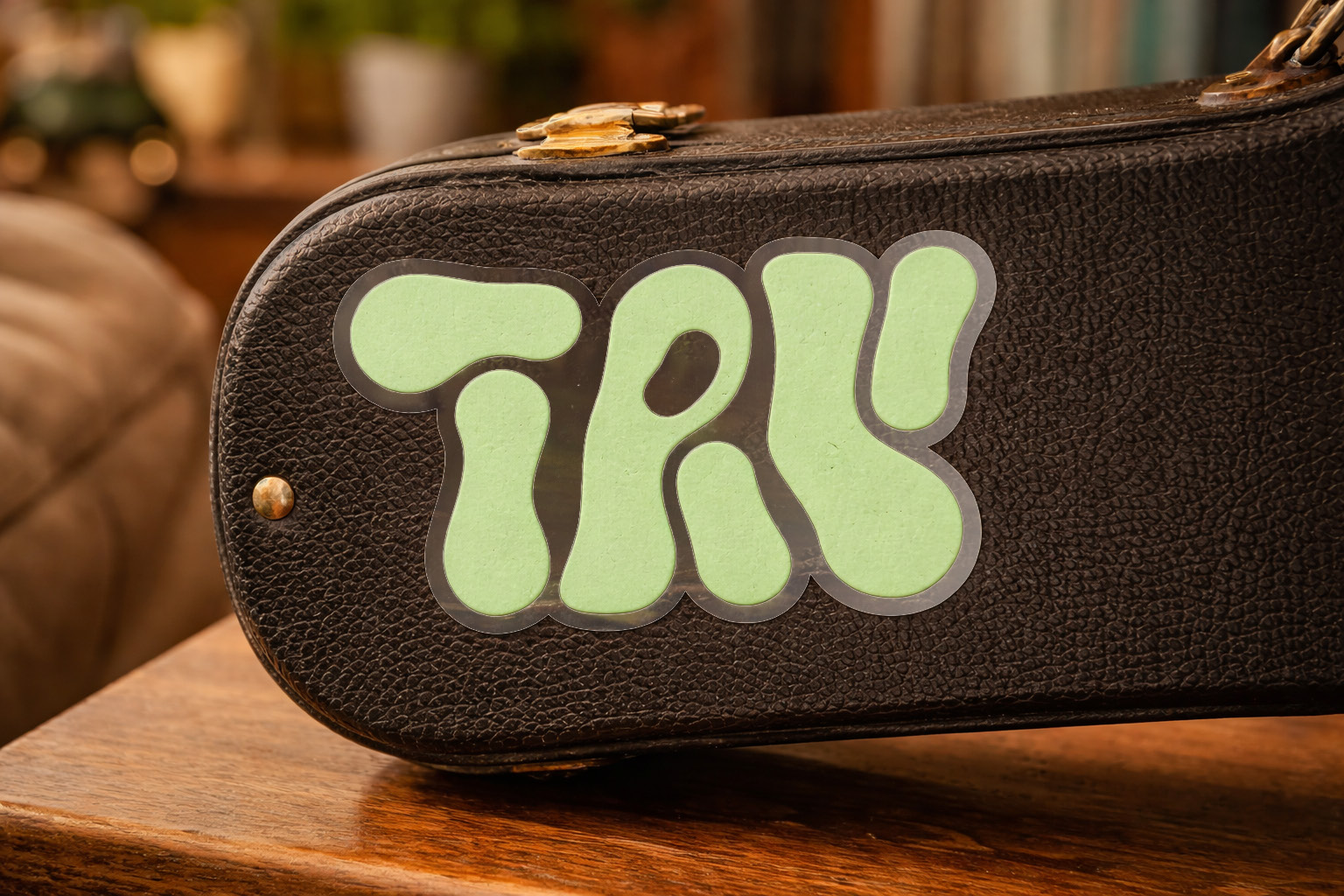 TRY Sticker auf Instrumentenkoffer